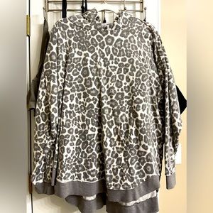 Maurices Leopard pullover hoodie. Size 2X.